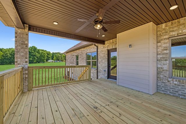 2684 Lights Chapel Rd, Greenbrier, TN 37073