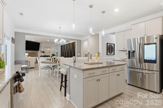 108 W Northstone Road, Mooresville, NC 28115