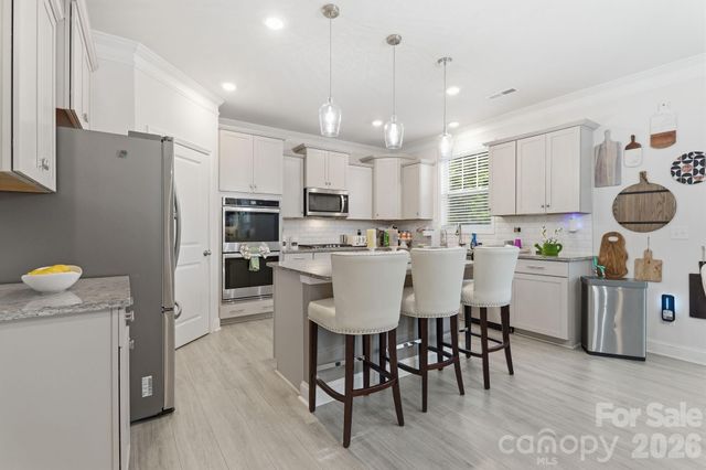 108 W Northstone Road, Mooresville, NC 28115