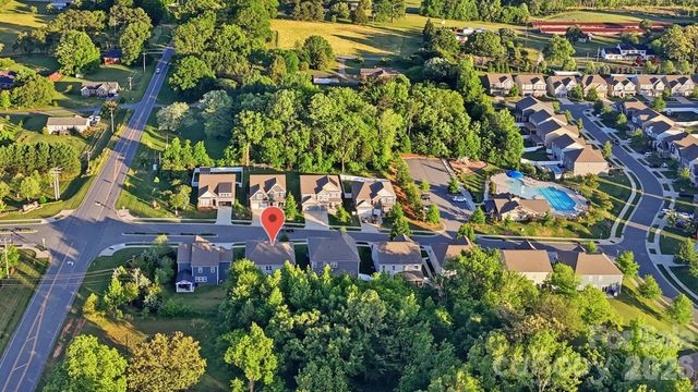 108 W Northstone Road, Mooresville, NC 28115
