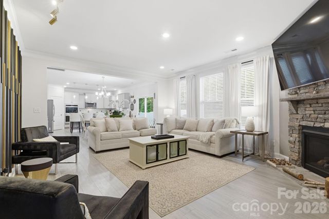 108 W Northstone Road, Mooresville, NC 28115