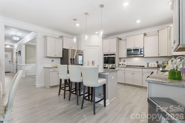 108 W Northstone Road, Mooresville, NC 28115