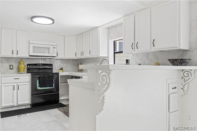 8356 W Tawny Rose Lane, Crystal River, FL 34429