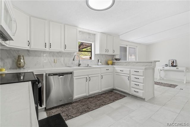 8356 W Tawny Rose Lane, Crystal River, FL 34429