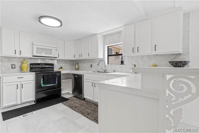 8356 W Tawny Rose Lane, Crystal River, FL 34429