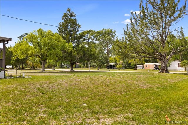 8356 W Tawny Rose Lane, Crystal River, FL 34429