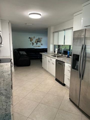 2400 SW 86th Avenue, Davie, FL 33324