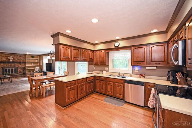 9843 Tall Timber Drive, West Chester, OH 45241