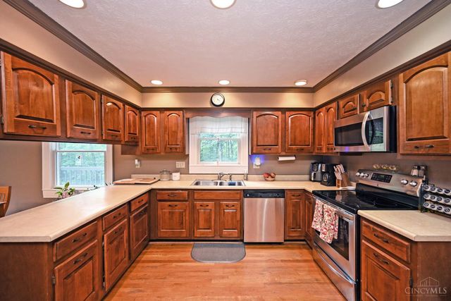 9843 Tall Timber Drive, West Chester, OH 45241