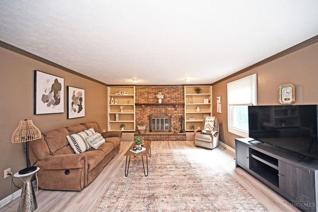 9843 Tall Timber Drive, West Chester, OH 45241