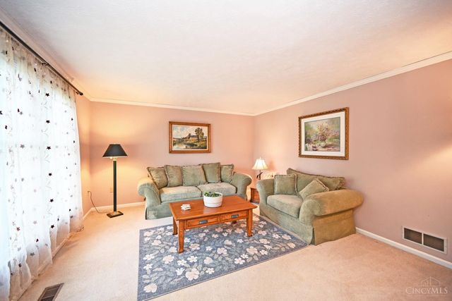 9843 Tall Timber Drive, West Chester, OH 45241