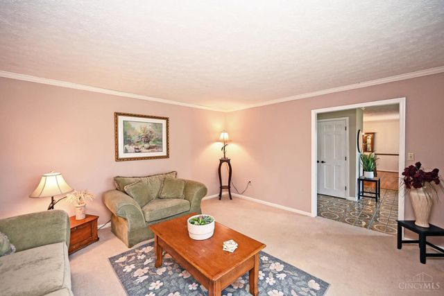 9843 Tall Timber Drive, West Chester, OH 45241