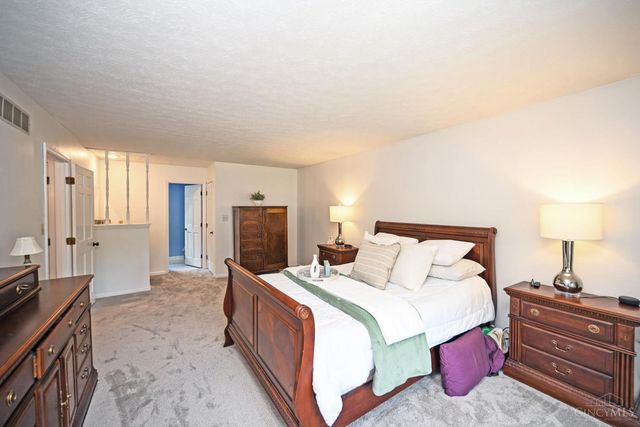 9843 Tall Timber Drive, West Chester, OH 45241