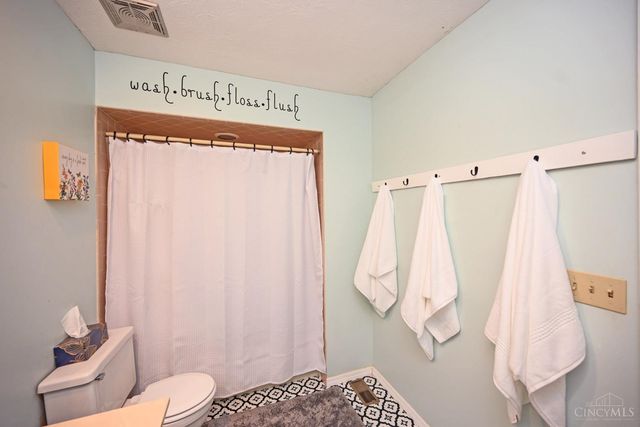 9843 Tall Timber Drive, West Chester, OH 45241