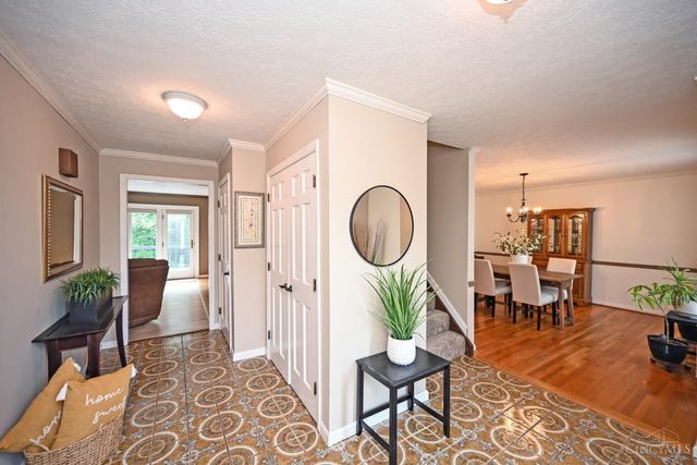 9843 Tall Timber Drive, West Chester, OH 45241