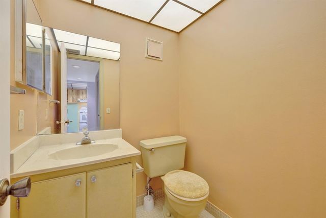 3301 NW 47th Terrace 410, Lauderdale Lakes, FL 33319