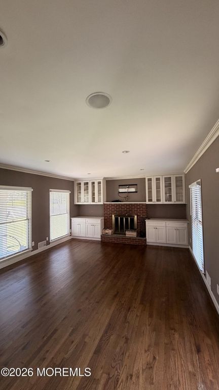 52 Greenwood Road, Morganville, NJ 07751