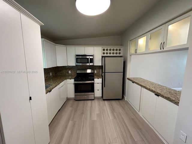 1135 92nd St 102, Bay Harbor Islands, FL 33154