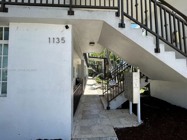 1135 92nd St 102, Bay Harbor Islands, FL 33154