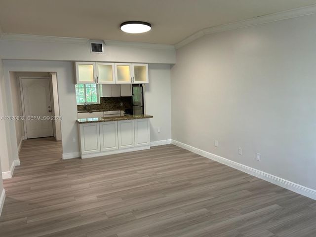 1135 92nd St 102, Bay Harbor Islands, FL 33154