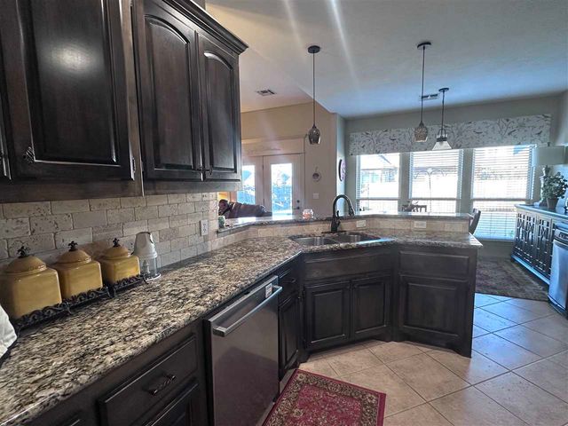 3704 NE Cypress Ln, Lawton, OK 73505