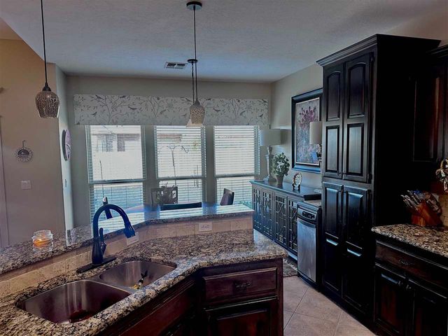 3704 NE Cypress Ln, Lawton, OK 73505