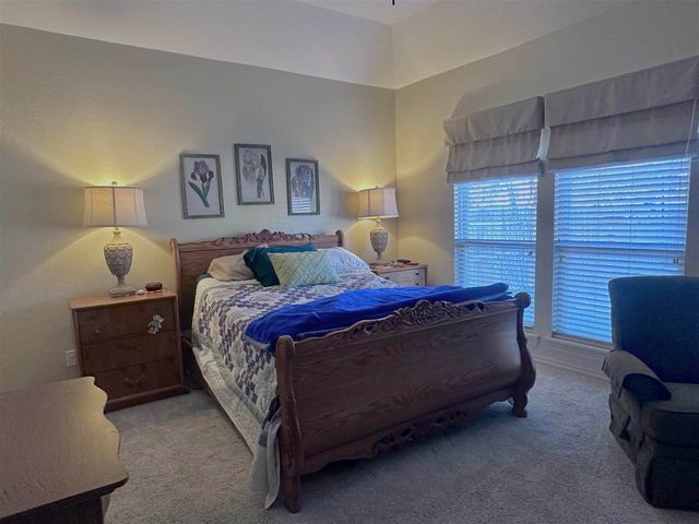 3704 NE Cypress Ln, Lawton, OK 73505