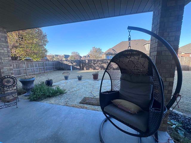 3704 NE Cypress Ln, Lawton, OK 73505