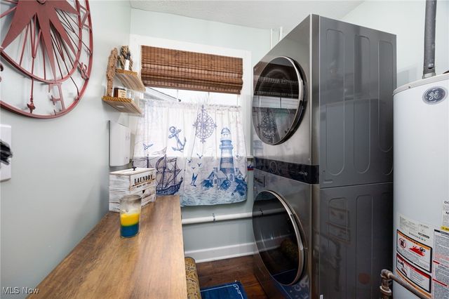 757 Dunny Avenue, Sheffield Lake, OH 44054