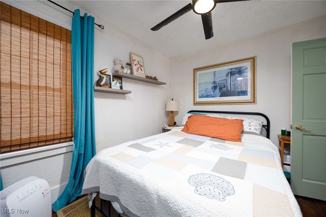 757 Dunny Avenue, Sheffield Lake, OH 44054