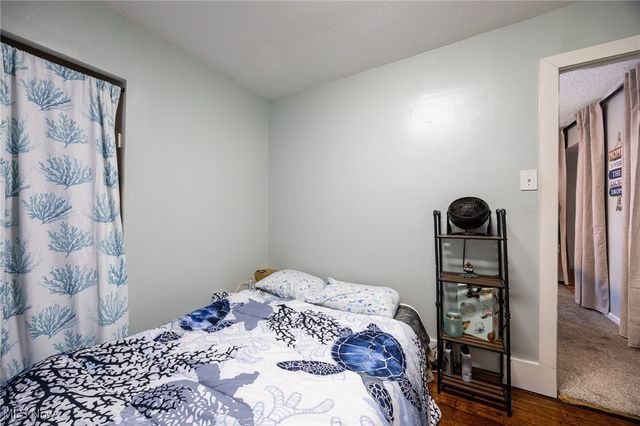 757 Dunny Avenue, Sheffield Lake, OH 44054