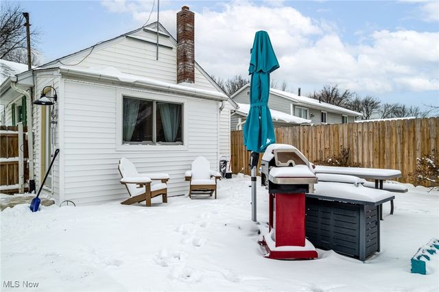 757 Dunny Avenue, Sheffield Lake, OH 44054