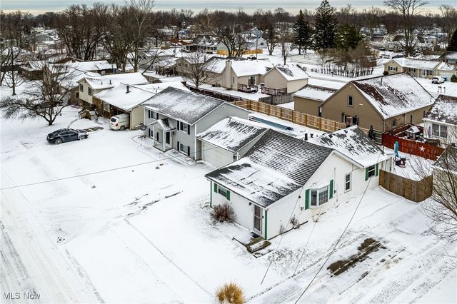 757 Dunny Avenue, Sheffield Lake, OH 44054