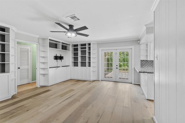 5019 Oak Forest Drive, Houston, TX 77018