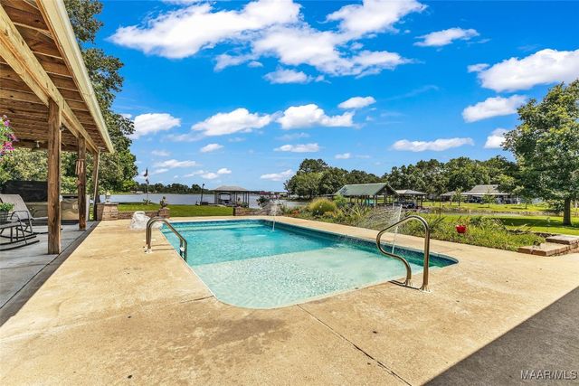 1765 Atkin Hill Road, Wetumpka, AL 36092