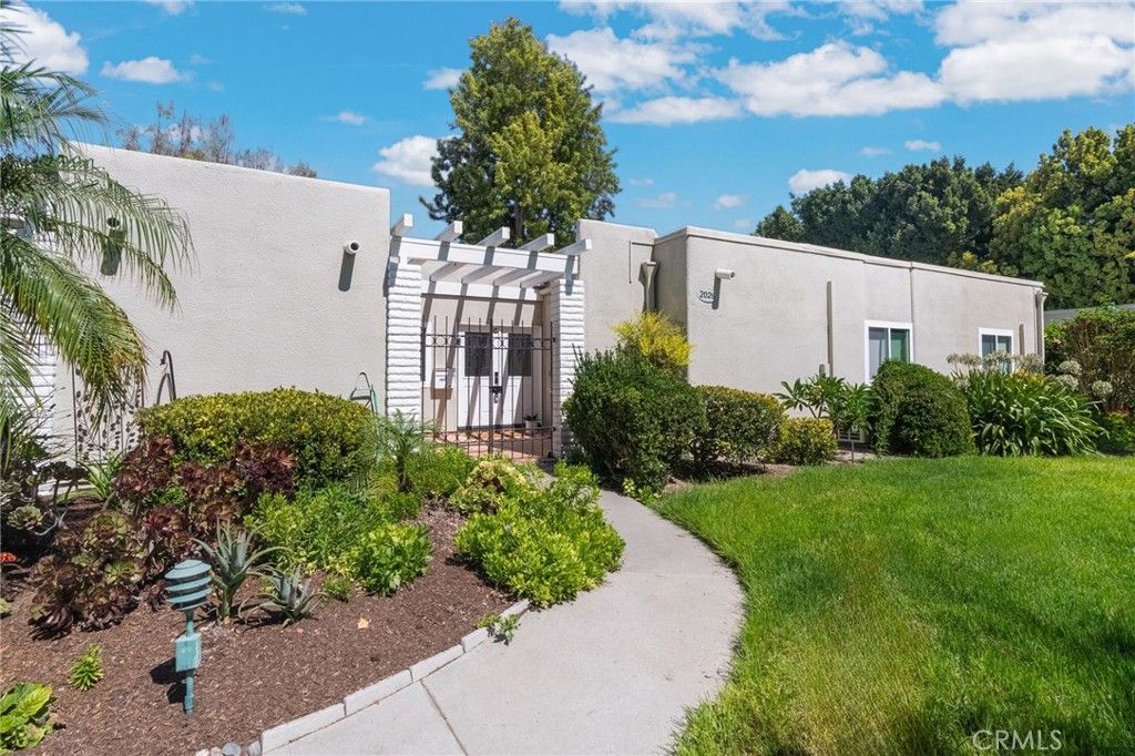 2026 Via Mariposa C, Laguna Woods, CA 92637 — photo 2