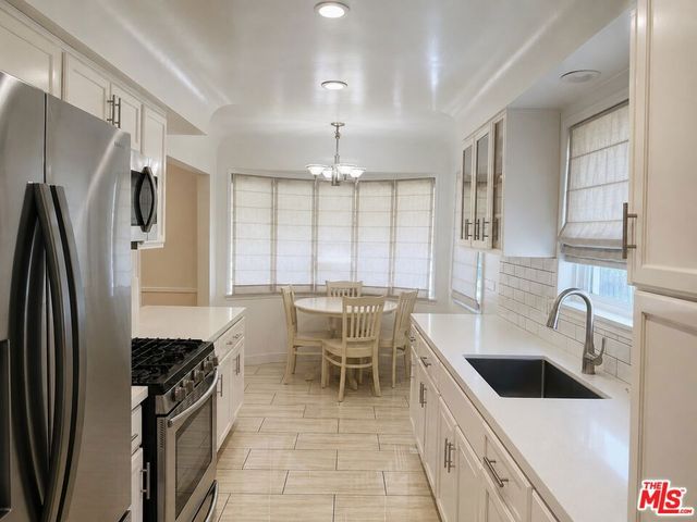 3713 Buckingham Road, Los Angeles, CA 90016