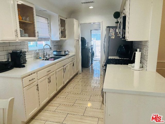 3713 Buckingham Road, Los Angeles, CA 90016