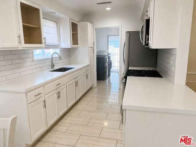 3713 Buckingham Road, Los Angeles, CA 90016