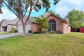 10106 Green Court, Irving, TX 75063