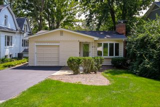 673 N Park Boulevard, Glen Ellyn, IL 60137