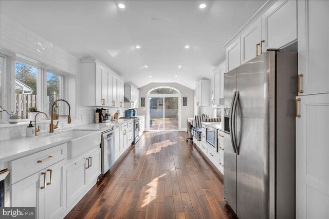 406 KINGS HWY E, Haddonfield, NJ 08033