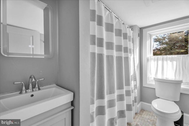 406 KINGS HWY E, Haddonfield, NJ 08033