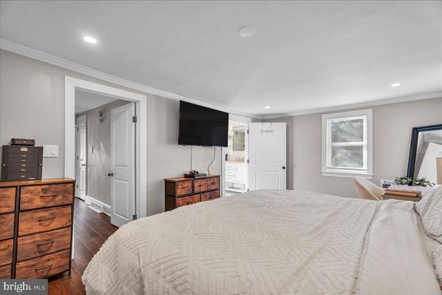 406 KINGS HWY E, Haddonfield, NJ 08033