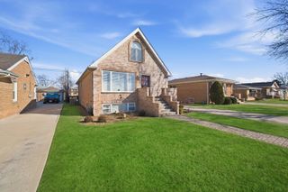 8215 Austin Avenue, Burbank, IL 60459