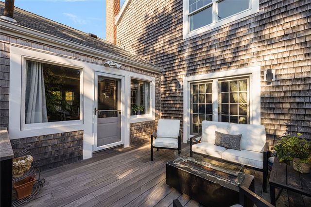 9 White Terrace, Middletown, RI 02842