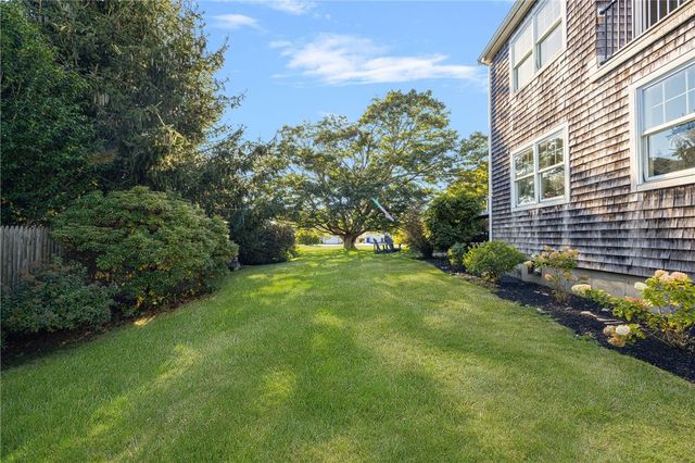 9 White Terrace, Middletown, RI 02842