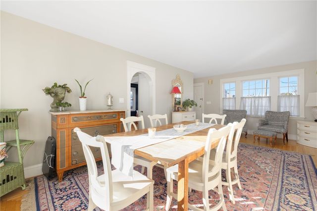 9 White Terrace, Middletown, RI 02842