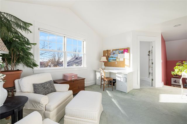 9 White Terrace, Middletown, RI 02842