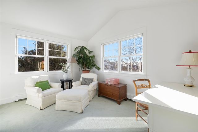 9 White Terrace, Middletown, RI 02842